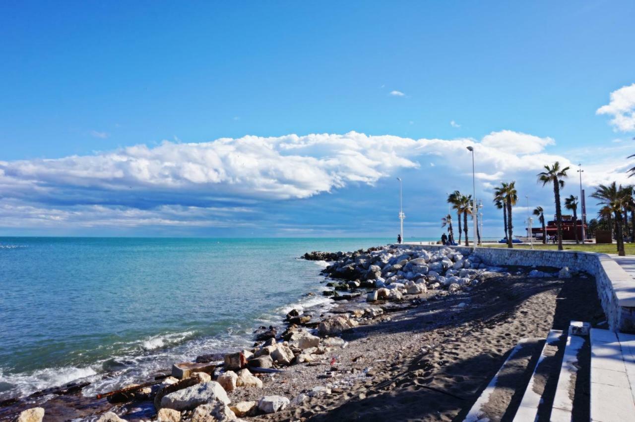 Modern & Stylish Loft With Breathtaking Views Free Wifi - Close To The Sea Lejlighed